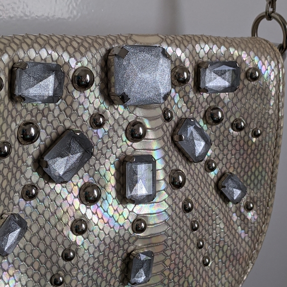 🆕 Rafe Belle Iridescent Faux Snakeskin Silver Gold Crossbody Chain Purse Bag - Picture 2 of 16
